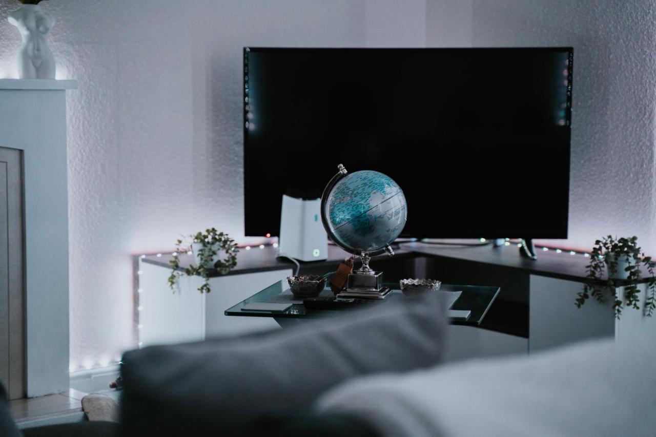 Roman Penthouse- City Skyline Views, 4K Tvs, 5G Wifi And More! Apartment Bath Luaran gambar