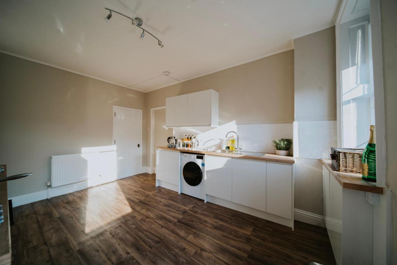 Roman Penthouse- City Skyline Views, 4K Tvs, 5G Wifi And More! Apartment Bath Luaran gambar